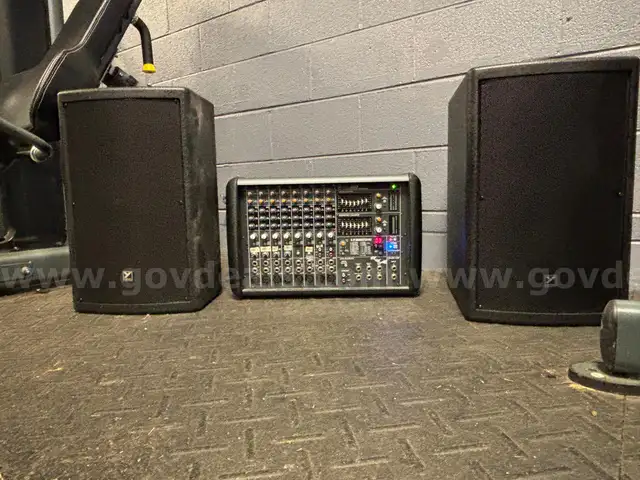 Sound mixer with speakers