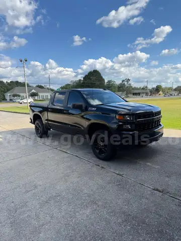 2021 Chevrolet Silverado 1500 Custom Trail Boss Crew Cab Short Box 4WD