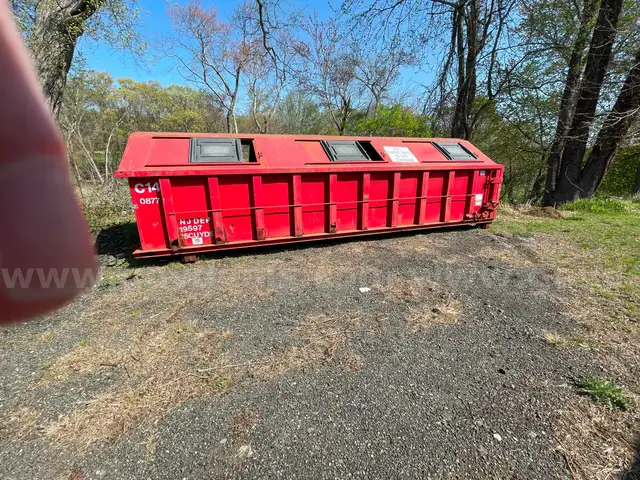 25 Yard Enclosed Recycling / Garbage Container
