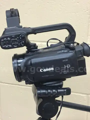 Canon XA20 Video Camera with Tripod