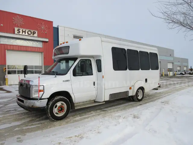 2011 Ford Econoline 6.8L V10 SOHC 20V -E-450 Paratransit Bus