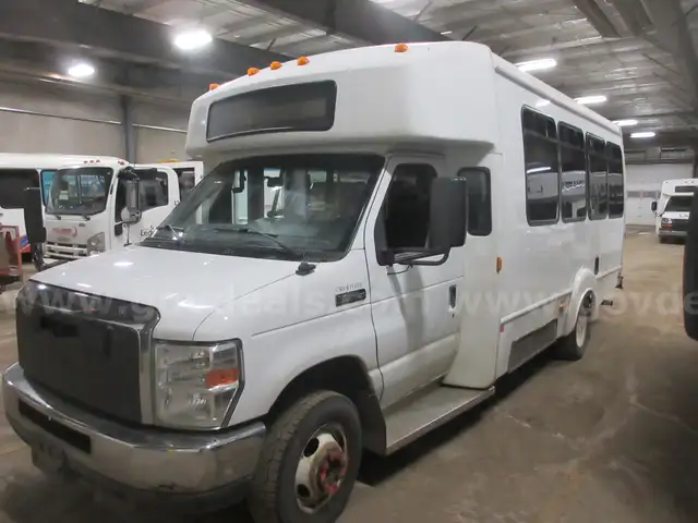 2012 Ford Econoline 6.8L V10 SOHC 20V - E-450 Paratransit Bus
