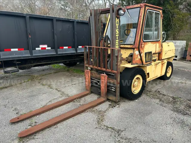 Hyster H100XL Forklift