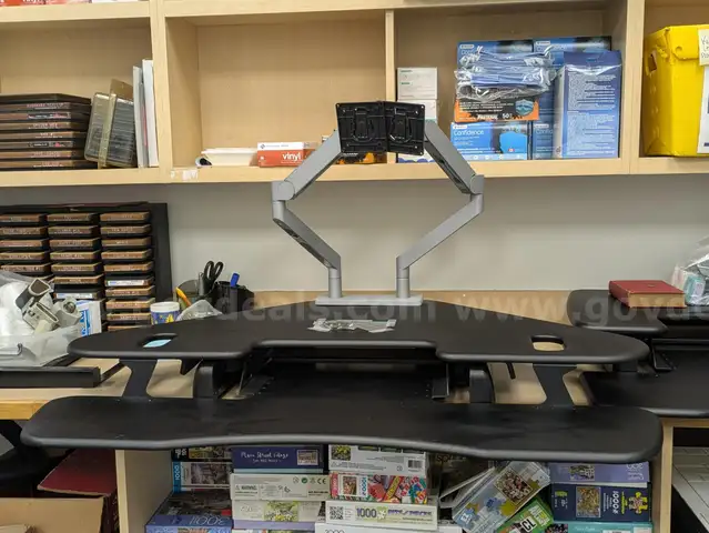 Varidesk CubeCorner48 - a sit to standing work desk for a corner space