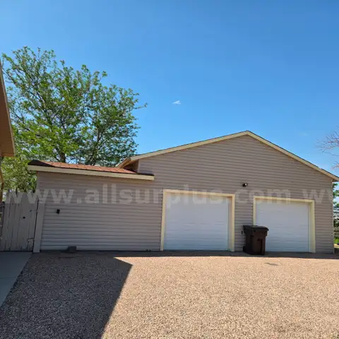 Garage, 33&#x27; x 27&#x27; w/ 8 x 8&#x27; Attached Room, Wood Frame w/ Vinyl Siding &#x26; Asphalt Shingle Roof, Qty 1