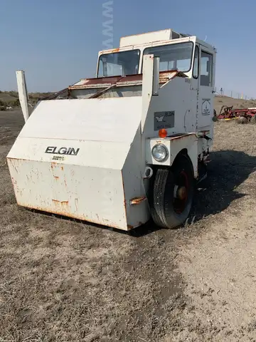 Elgin Street Sweeper, White Wing, Qty 1