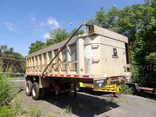 2000 Ravens Dump Trailer (Sludge)
