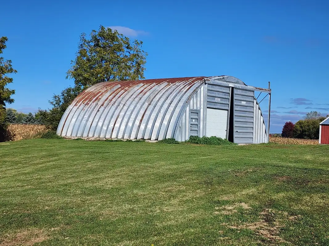 40' x 40' Metal Quonset Hut GovDeals