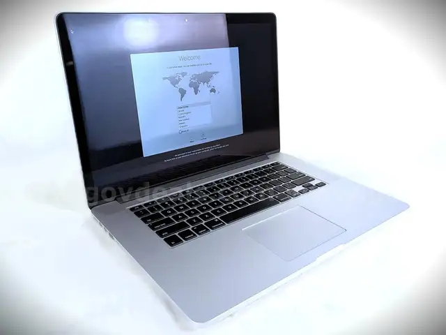 Apple MacBook Pro Laptop Computer