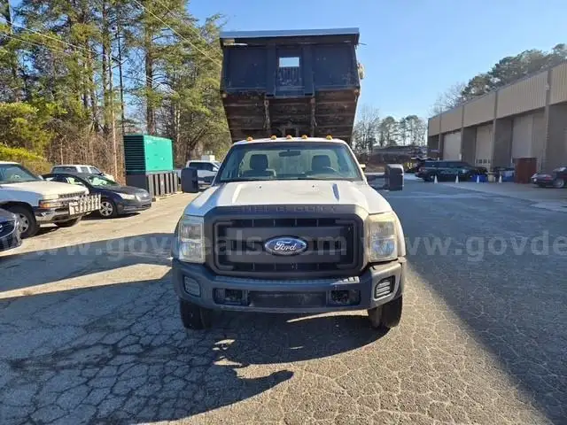 2011 Ford F-550 WITH 12' FLAT BED DUMP