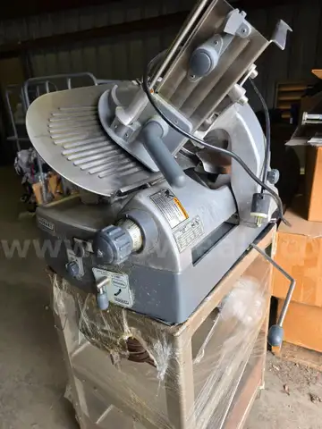 MEAT SLICER
