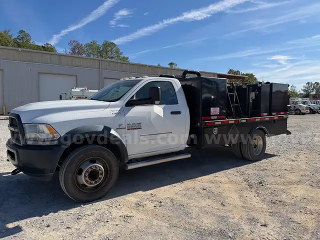 2016 Ram 5500 Lube Master Body