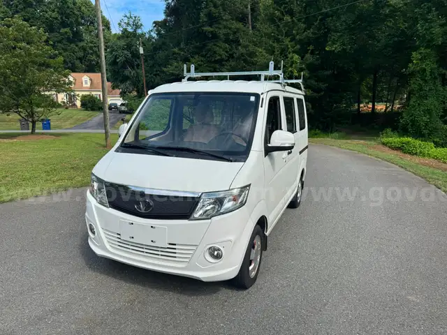 2018 Vantage V7P Gas Cargo Van