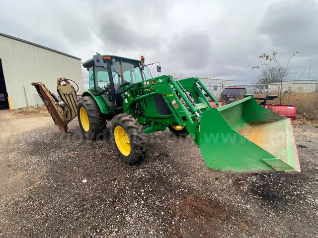 2013 John Deere 5085E Tractor w/ Boom Mower &#x26; Bucket