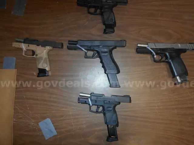 FIREARMS lot of 5 handguns 40cal