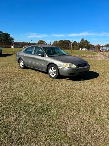 2004 Ford Taurus
