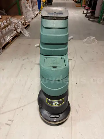 Carpet extractor