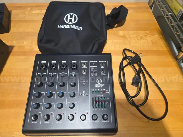 Harbinger M200-BT