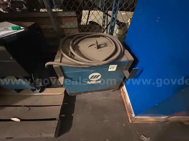 Miller Dialarc 250 AC/DC ARC Welding Power Source