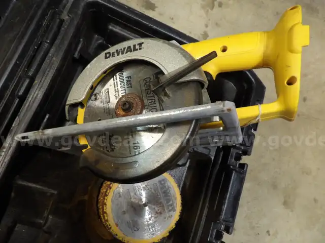 DeWalt Trim Saw