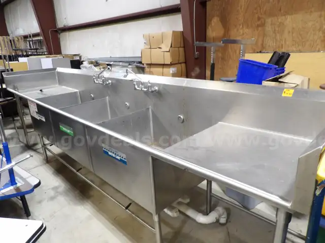 Duke Stainless Steel Triple Sink and Table