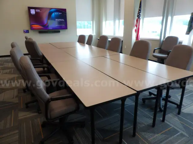 17 Conference Chairs and 9 Tables