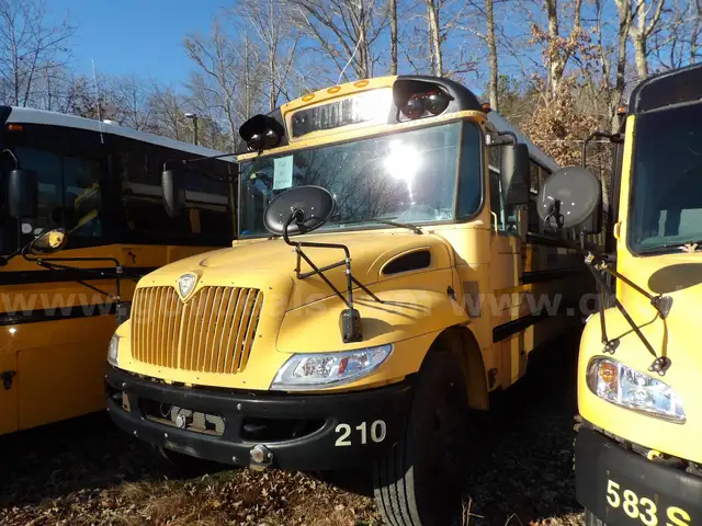 2009 International CE School Bus