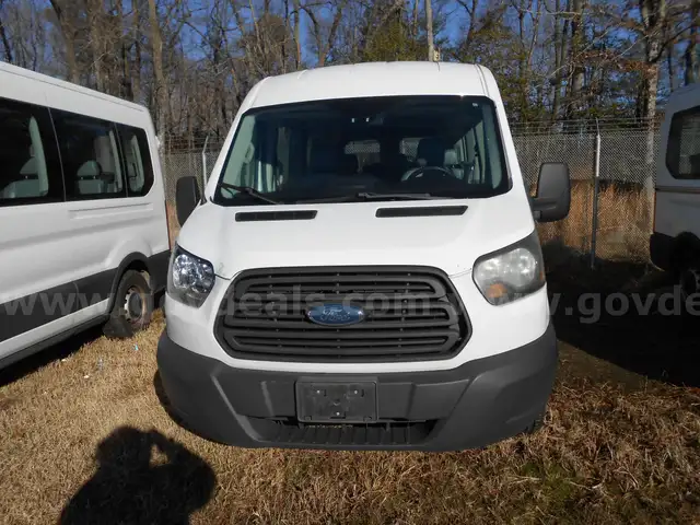 2017 Ford Transit 350 Wagon Med. Roof XL w/Sliding Pass. 148-in. WB