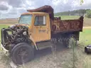 1985 S1900 International dump truck
