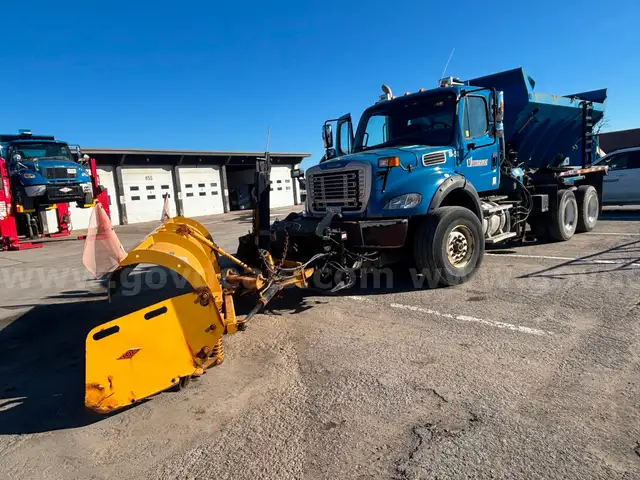 2011 Freightliner M2 112