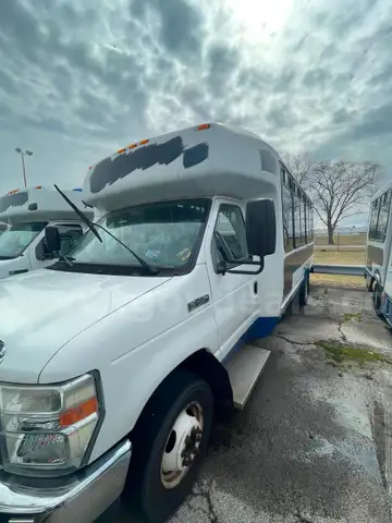 2013 Ford Econoline Para Bus