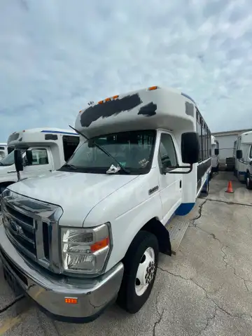 2013 Ford Econoline Para Bus