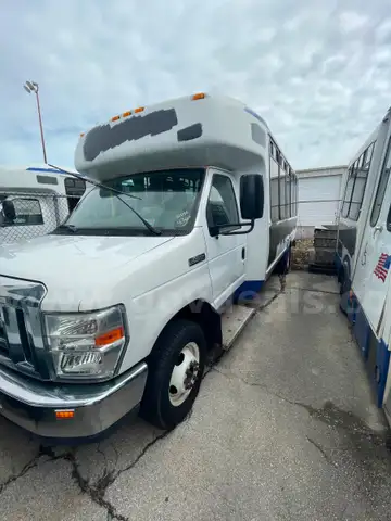 2013 Ford Econoline Para Bus