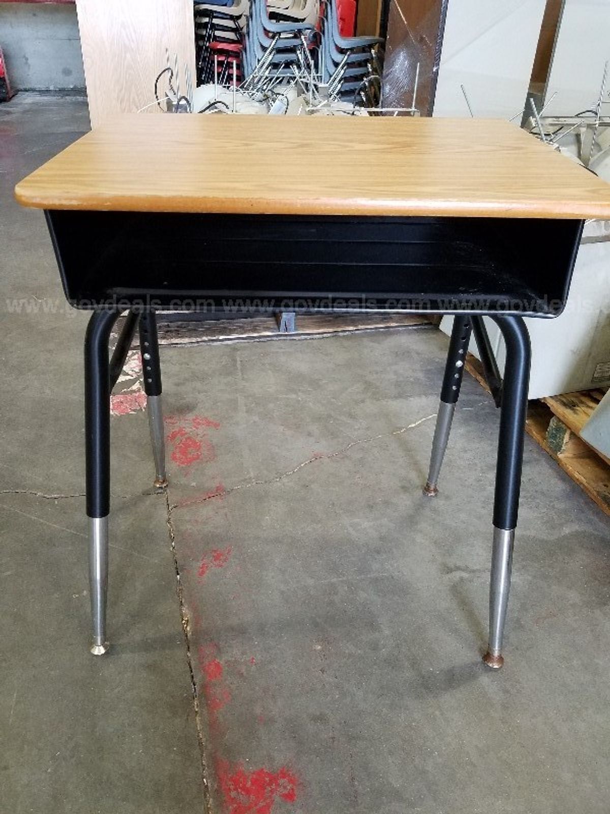 Student Desks - Front Loads 