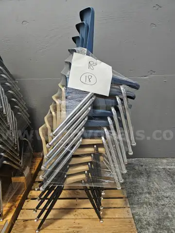 Student Chairs 18&#x22; (18)