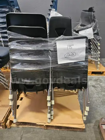 Student Chairs 18&#x22; (22)