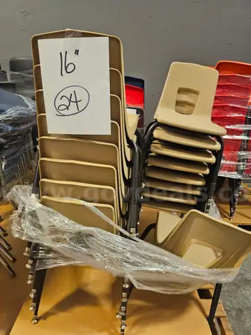 Student Chairs 16&#x22; (24)