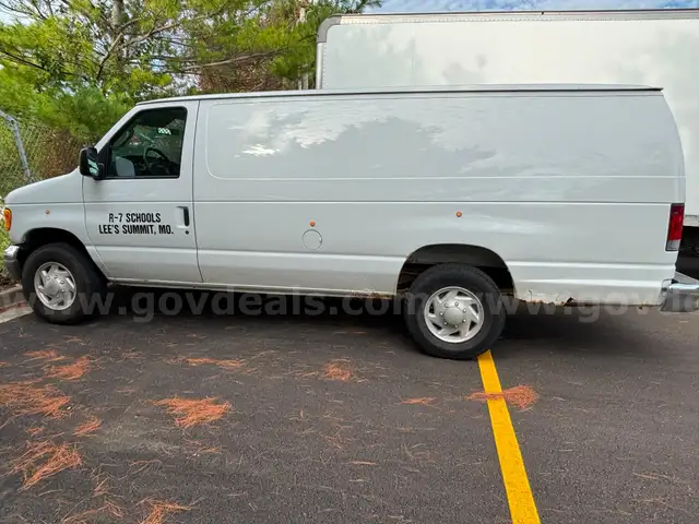 Ford E250 Econoline Van 2007 (PDC)
