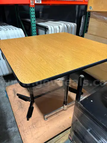 Tables 3-1/2&#x27; Square (Lot of 2)