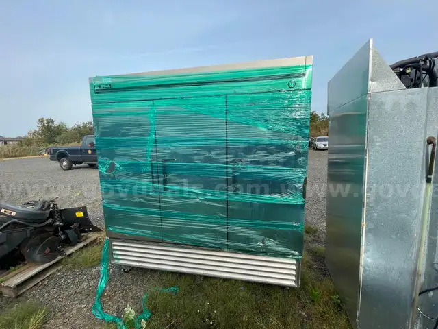 Commercial Refrigerator True Manufacturing