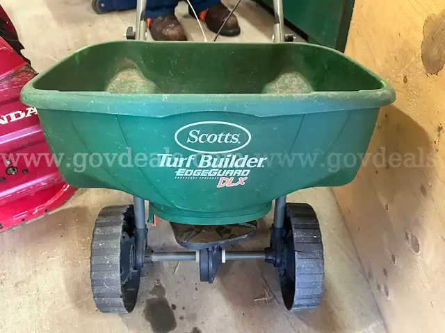 Scotts Turf Builder -  EdgeGuard