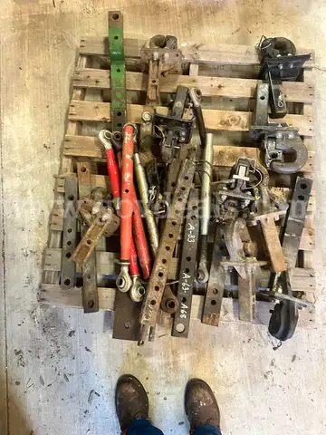 Lot of Miscellaneous Hitches, Pintel, Top Link for tractors