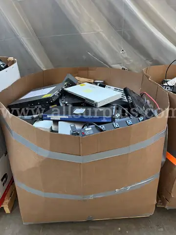 Pallet of network equipment (pallet 2)