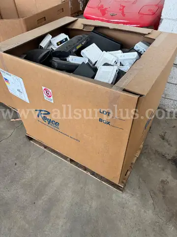 Pallet of network equipment (pallet 4)