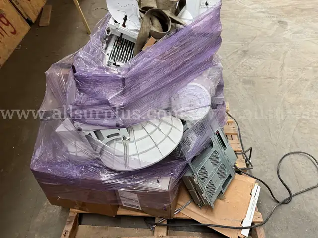 Pallet of network equipment (pallet 9)