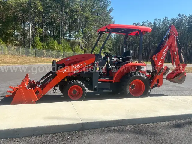 2023 Kubota L47 Tractor with Loader &#x26; Backhoe Attachments