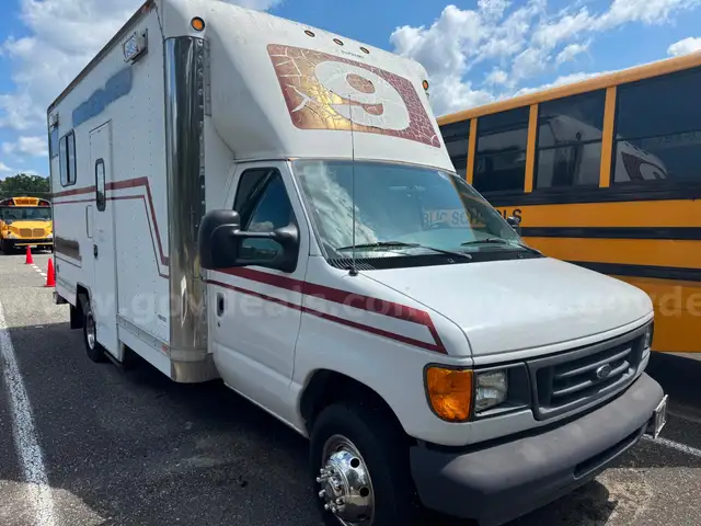 2004 Ford Econoline
