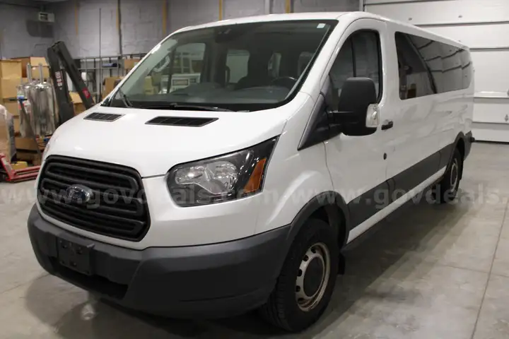 2017 Ford Transit 350 Low Roof 15-Passenger Van