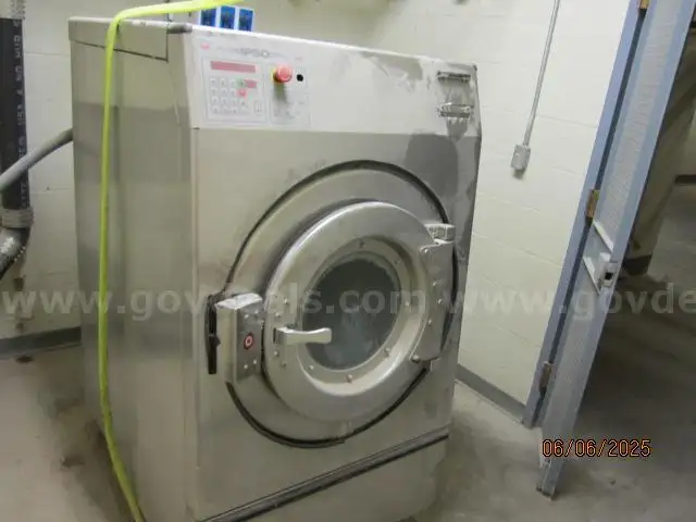 1 LOT WASHING MACHINE INDUSTRAIL