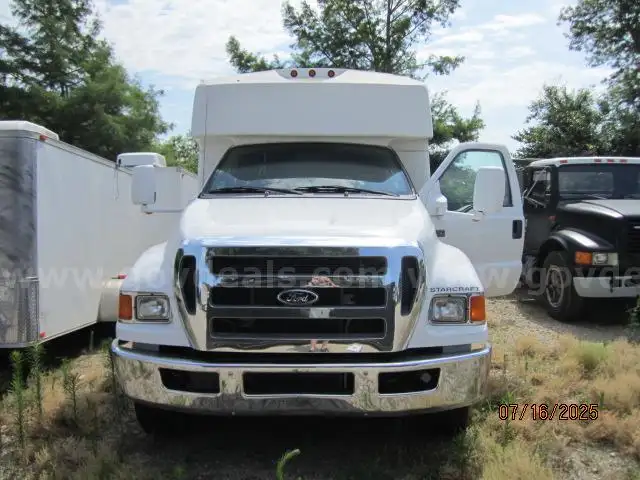 2015, FORD STARCRAFTF-650 BUS
